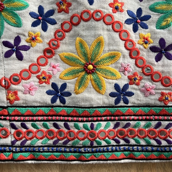 Alice + Olivia Esme Cropped Embroidered Top Size 2 - Picture 7 of 14